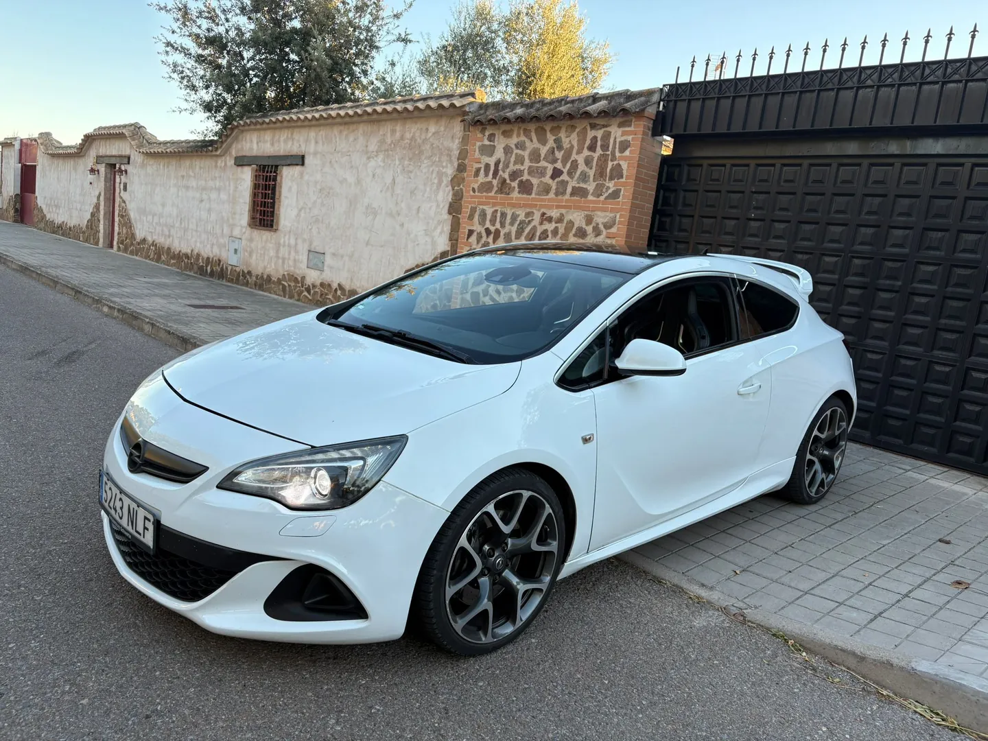 Opel Astra GTC 2.0T OPC 3p SS Opel Astra deportivo, 2.0 turbo SS OPC GTL GTC 2.0T 280 OPC 3p SS