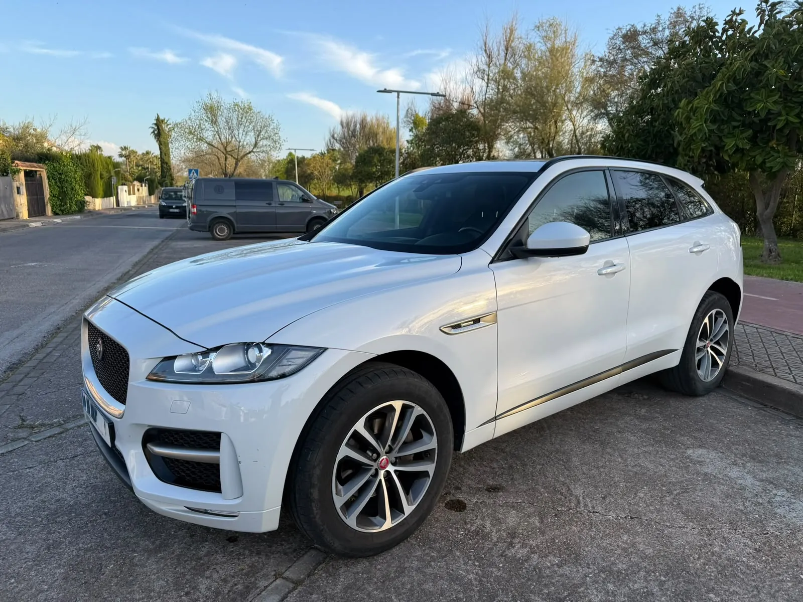 Jaguar F-Pace Jaguar F-PACE 2.0 i4D 120 kW (163 CV) RWD Prestige - AUTOS BEYSANT
