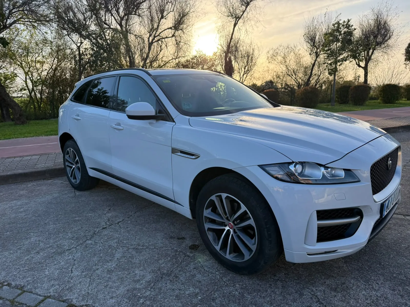 Jaguar F-Pace Jaguar F-PACE 2.0 i4D 120 kW (163 CV) RWD Prestige - AUTOS BEYSANT